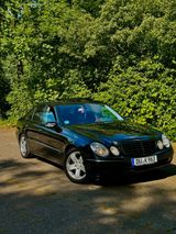 Mercedes-Benz Mercedes E-Klasse 280 - Mercedes-Benz E 280 in Duisburg