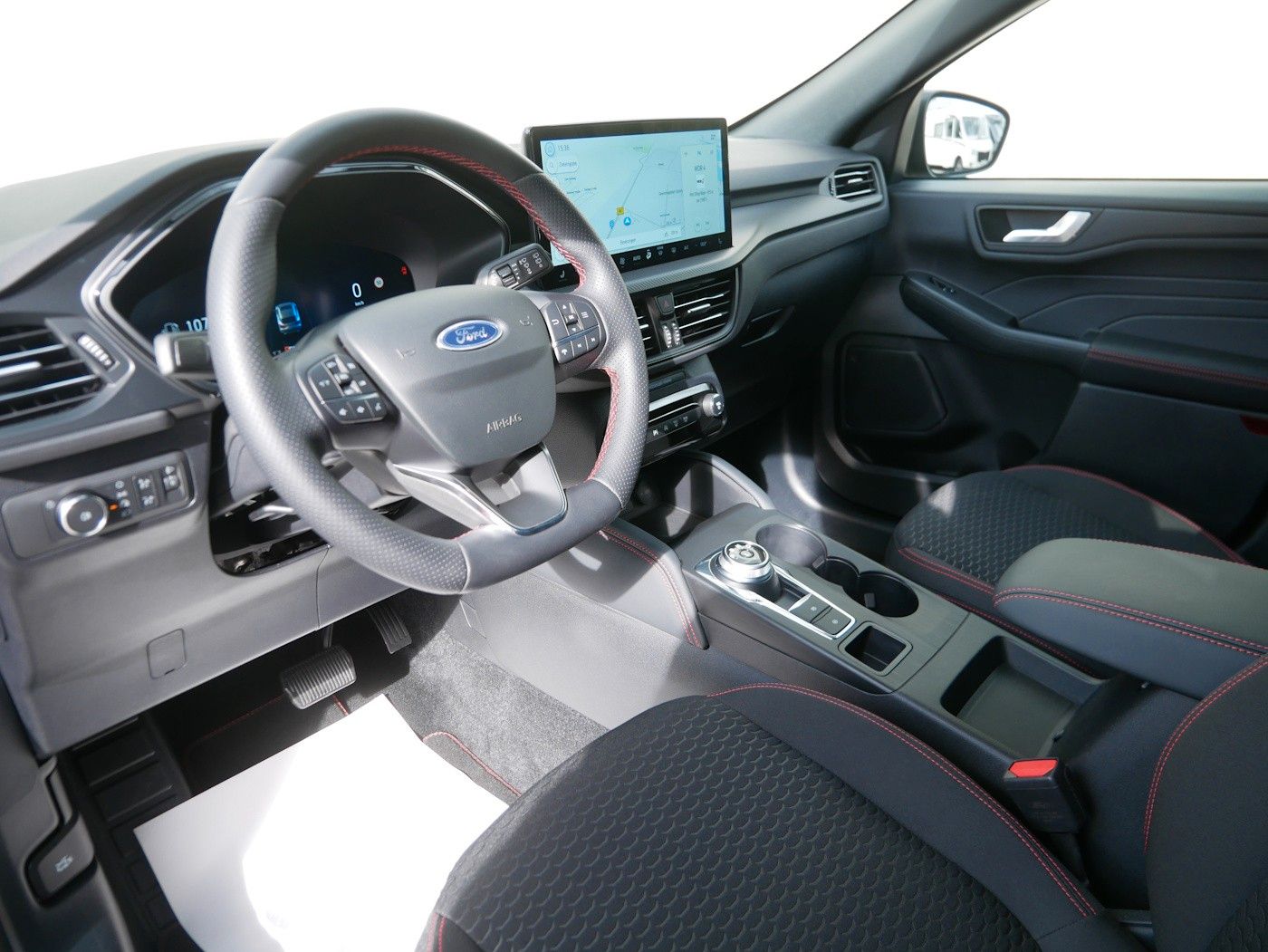Fahrzeugabbildung Ford Kuga 1.5 ST-Line Autom. AHK Kamera Winter-Paket