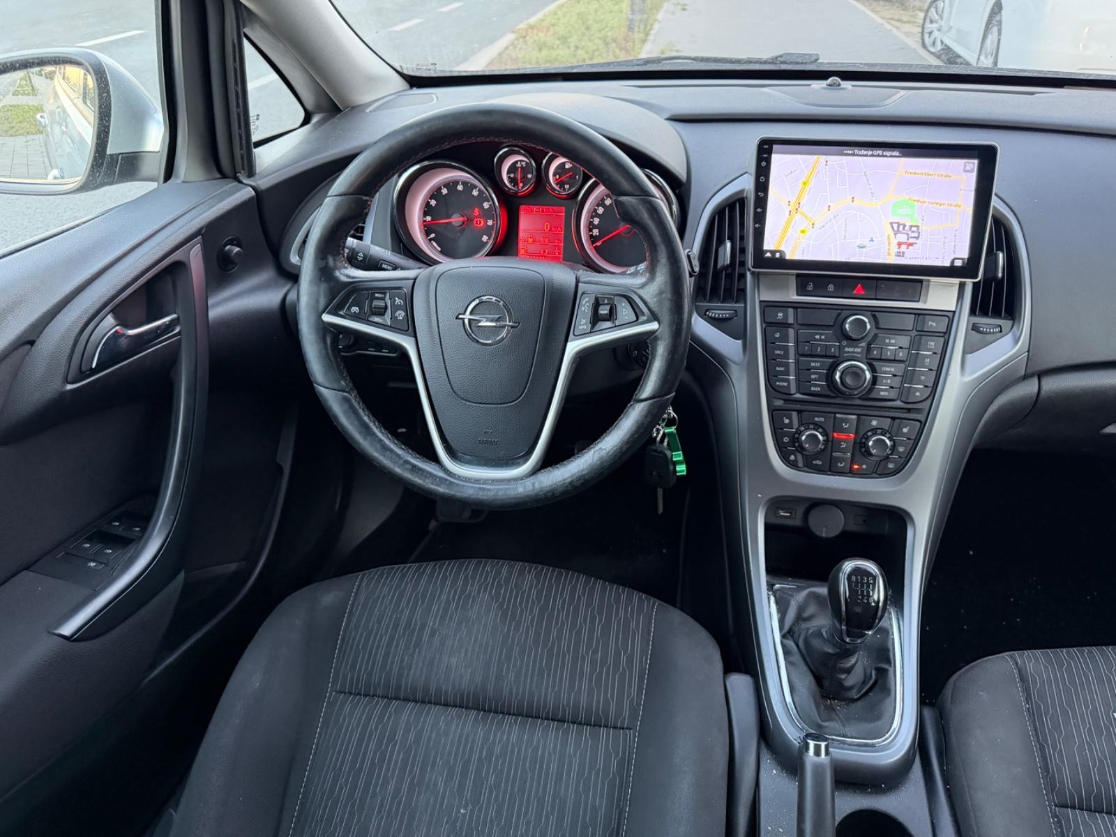 Opel Astra 2015 — photo 7