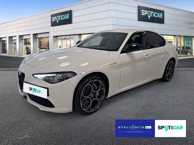 Alfa Romeo Giulia 2.0 T AT8 Q4 Veloce *Navi*Assistenz-Paket
