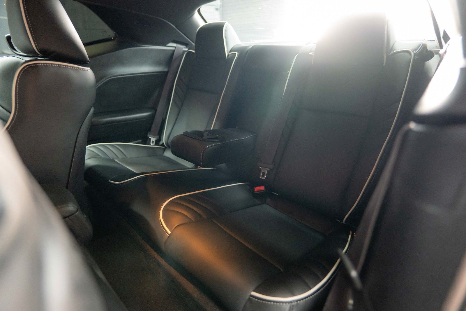 Fahrzeugabbildung Dodge Challenger 6.4 V8 SRT 392 R/T SCAT PACK WIDEBODY