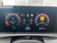Volkswagen T-Roc 1.5 eTSI DSG R-Line PANO AHK MATRIX 4JGAR bei Autohaus Landmann & Maier OHG