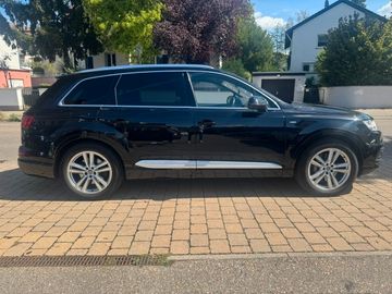 Audi Q7 - 8