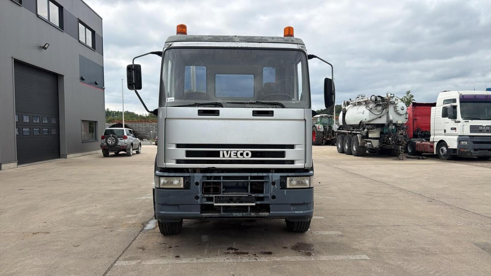 Iveco Eurocargo 260 E 27 (POMPE MANUELLE / MOTEUR FUME