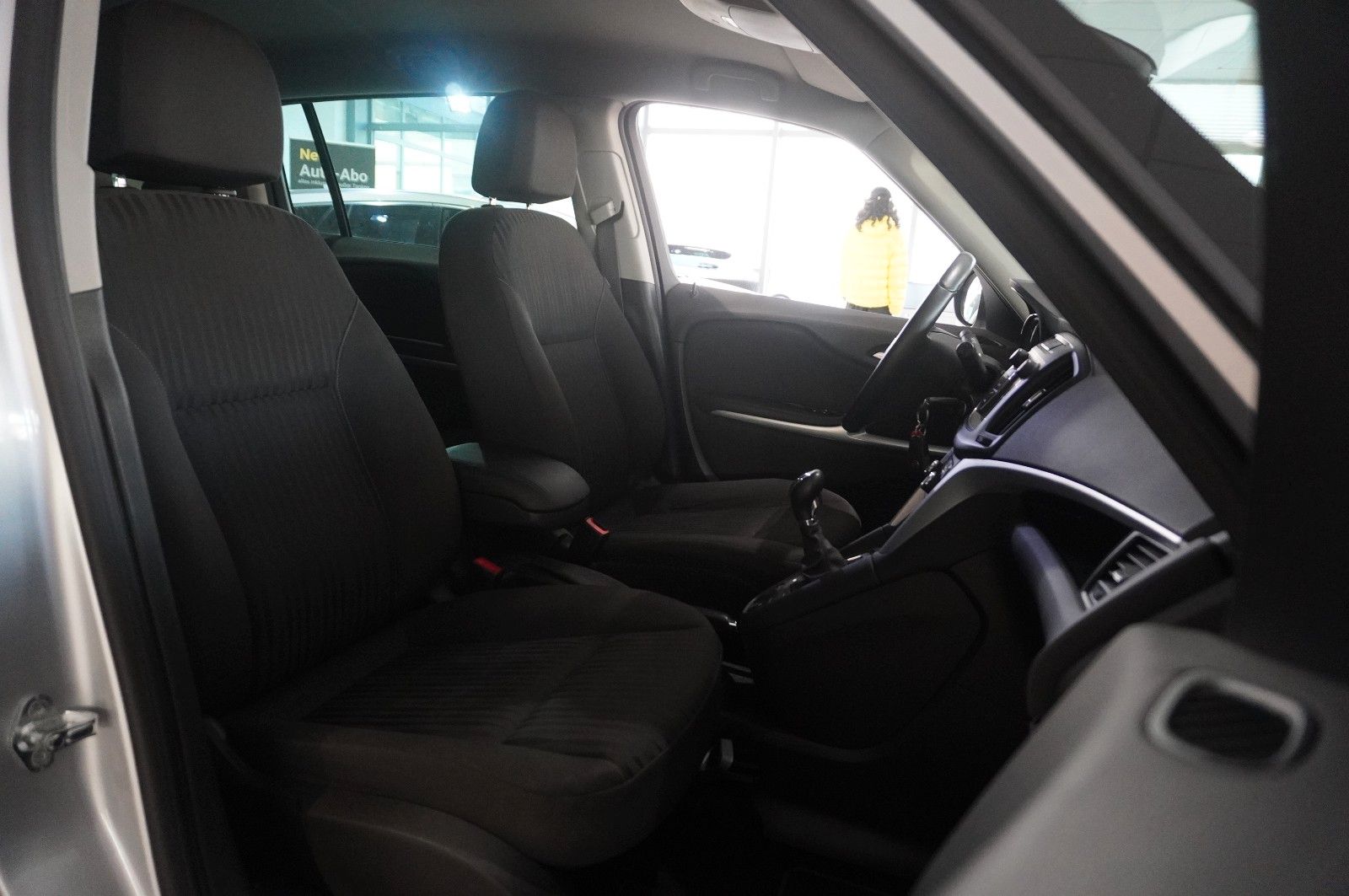 Fahrzeugabbildung Opel Zafira C 1.4T ACTICE 7-SITZE NAVI/LED/SH/PDC/AHK
