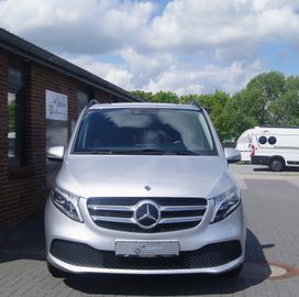 Mercedes V 220 - 5