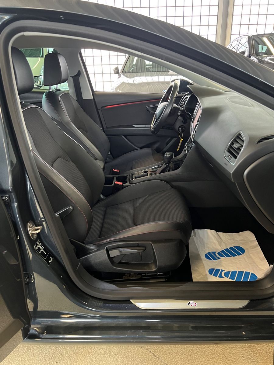 Fahrzeugabbildung SEAT Leon FR 1.5 TSI * AUTOMATIK *LED*