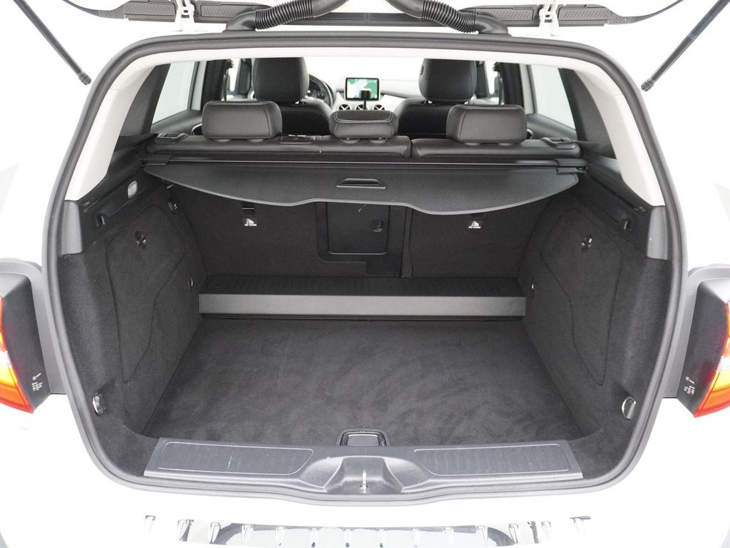 Mercedes-Benz B 180 Ambition Facelift AHK Led navi