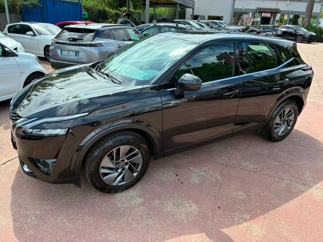 Nissan Qashqai - 1