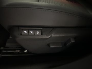 Alfa Romeo Junior 1.2 Ibrida Speciale MASSAGE LED KAMERA SH