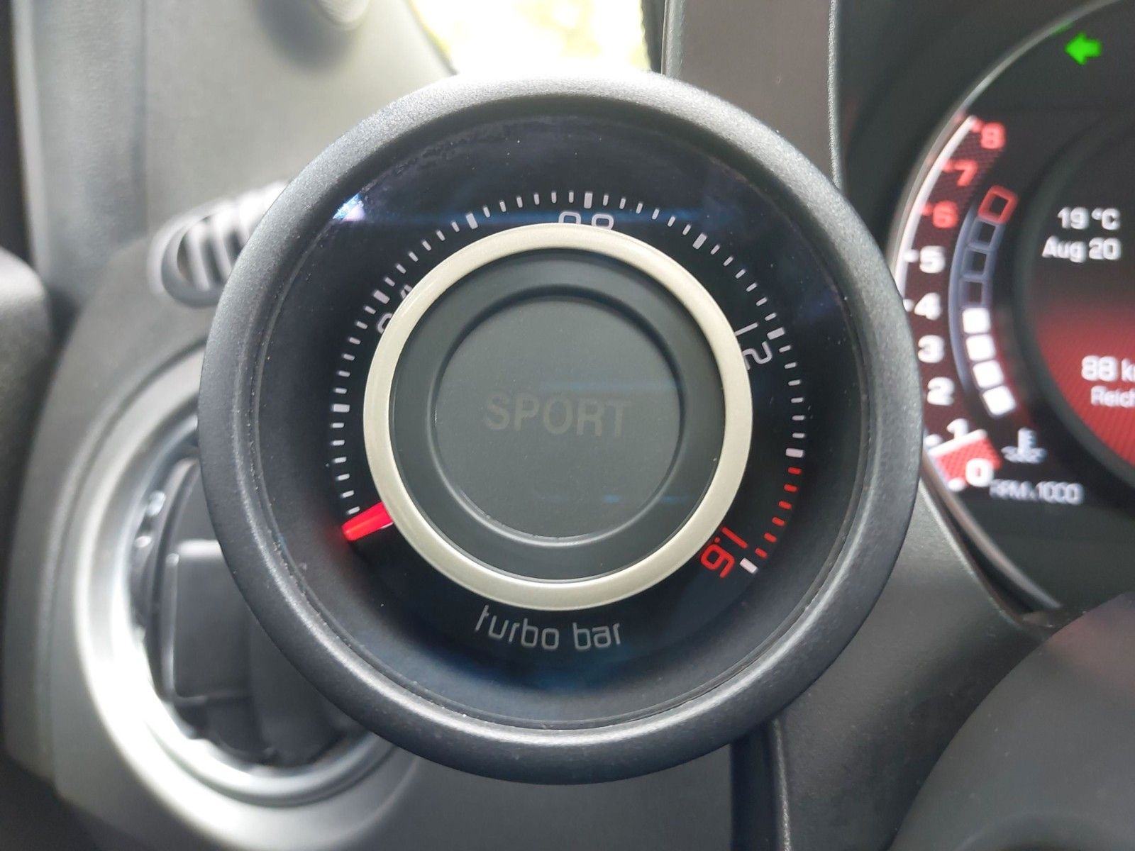 Abarth RED EDITION CARPLAY PDC SPORT-FAHRWERK – Bild 24