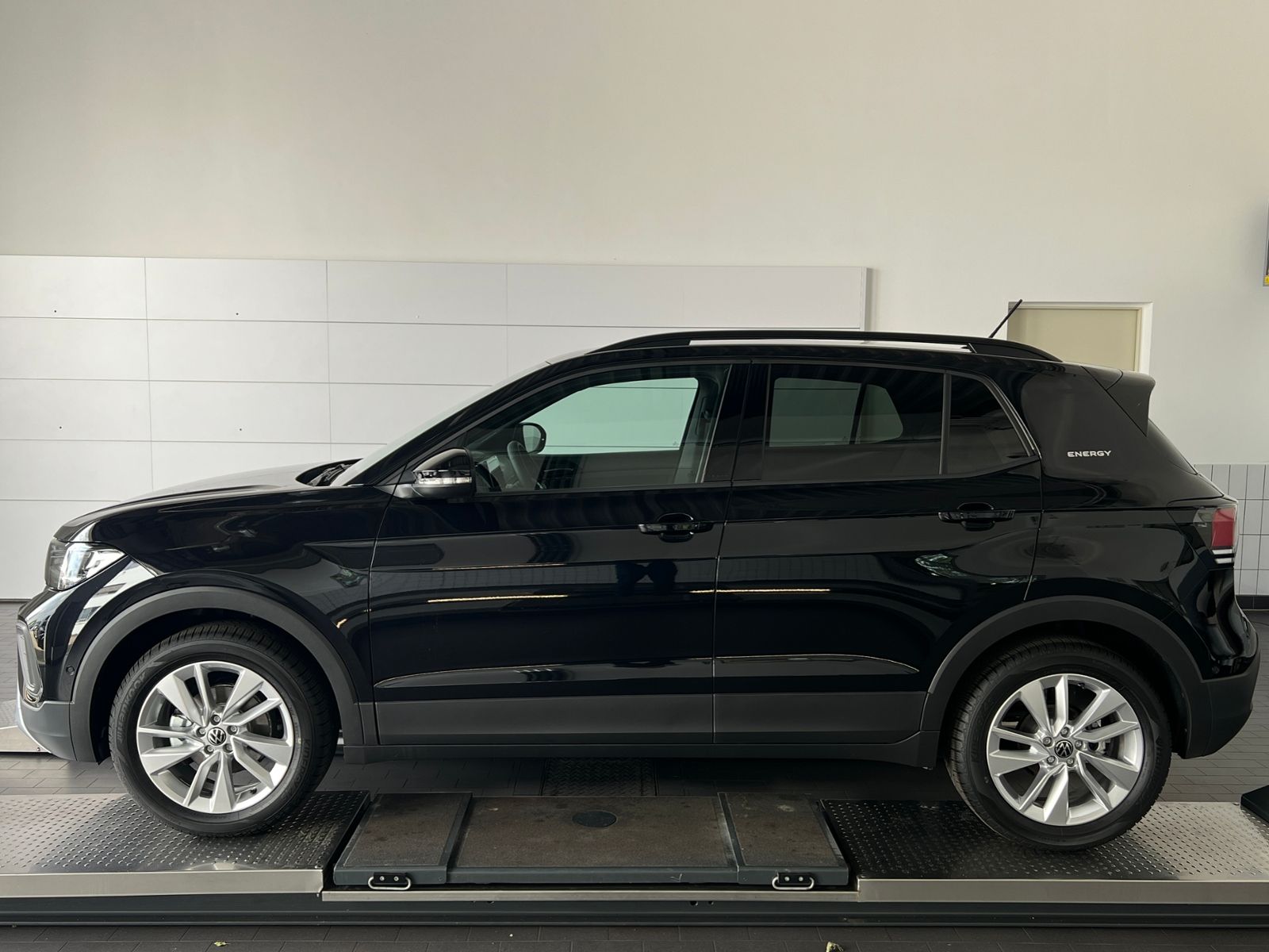 Fahrzeugabbildung Volkswagen T-Cross ENERGY 1.0 TSI DSG *AHK,Side Assist,Navi
