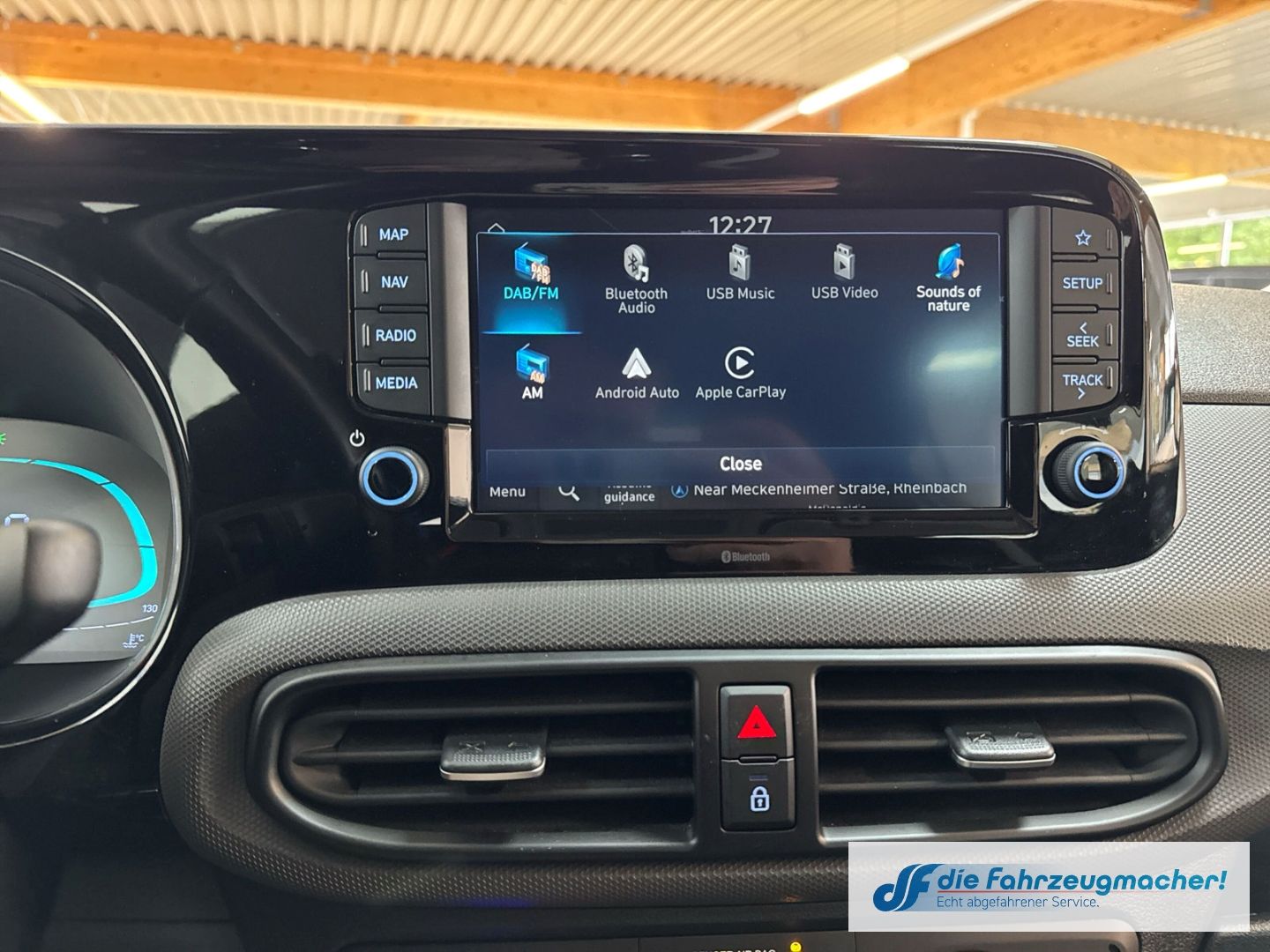 Fahrzeugabbildung Hyundai i10 Trend Navi Apple CarPlay Android Auto Musiks