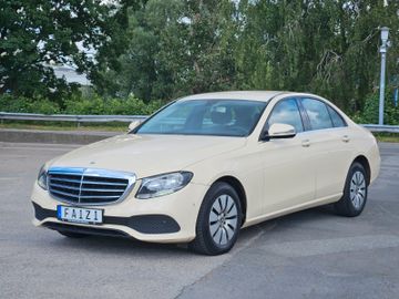 Mercedes E 200 - 2