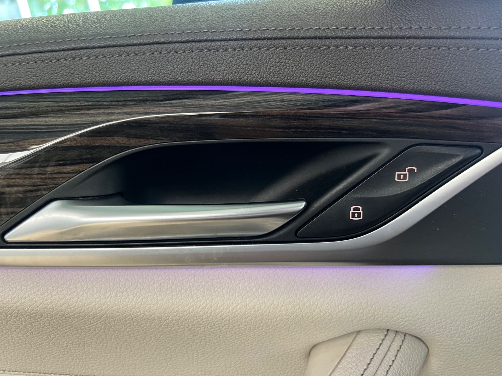 Fahrzeugabbildung BMW 525 d Lim. Luxury Line * SCHIEBEDACH *AMBIENTE*