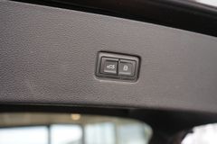 AUDI SQ8 4.0 TDI quattro | Matrix | Pano | AHK | 22" AUDI SQ8 4.0 TDI quattro | Matrix | Pano | AHK | 22"