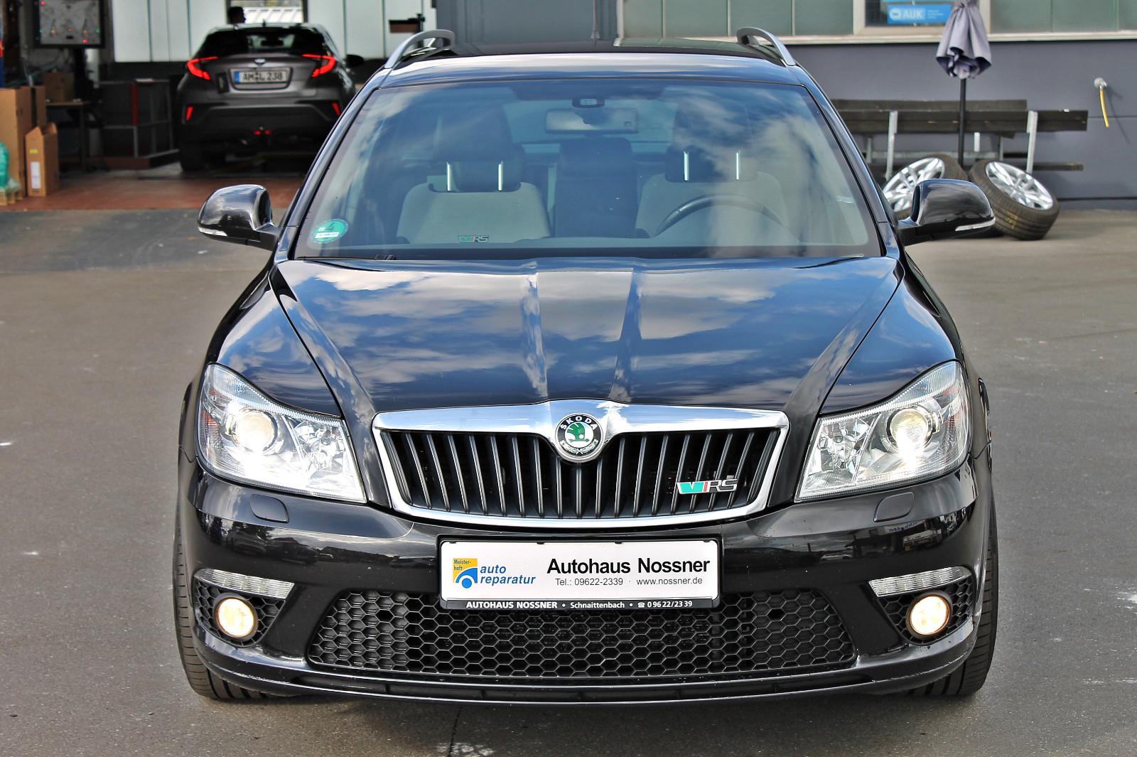 Skoda Octavia Combi RS 2.0 TSI 200 ch BVM / 165 000 km / Alcantara / Bi-Xénon / Sièges chauffants