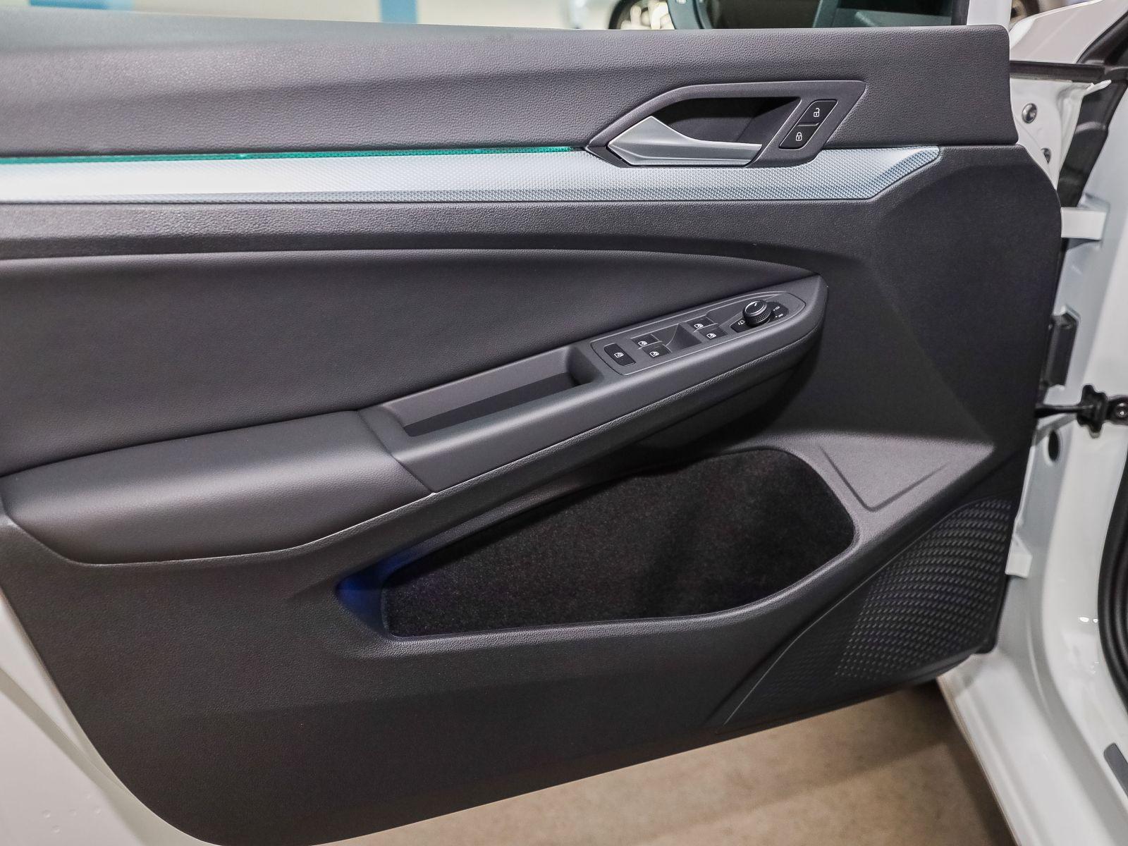 Volkswagen Golf VIII 1.5 eTSI DSG ENERGY, Navi, LED, Rückfa, миниатюра 12