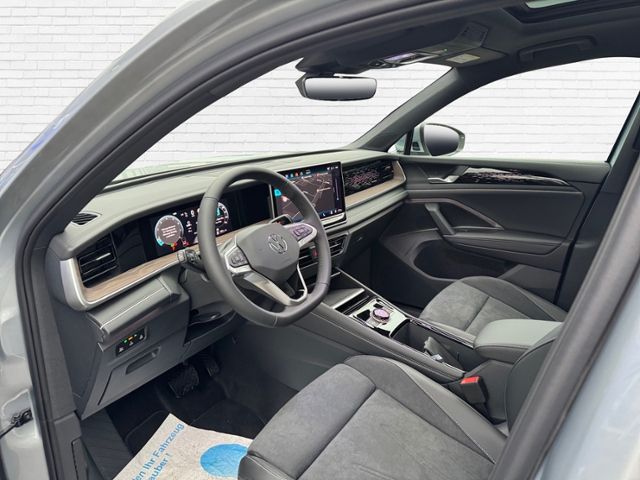 Fahrzeugabbildung Volkswagen Tayron  Elegance 2.0 TSI 4MOTION 204 DSG - AHK*M