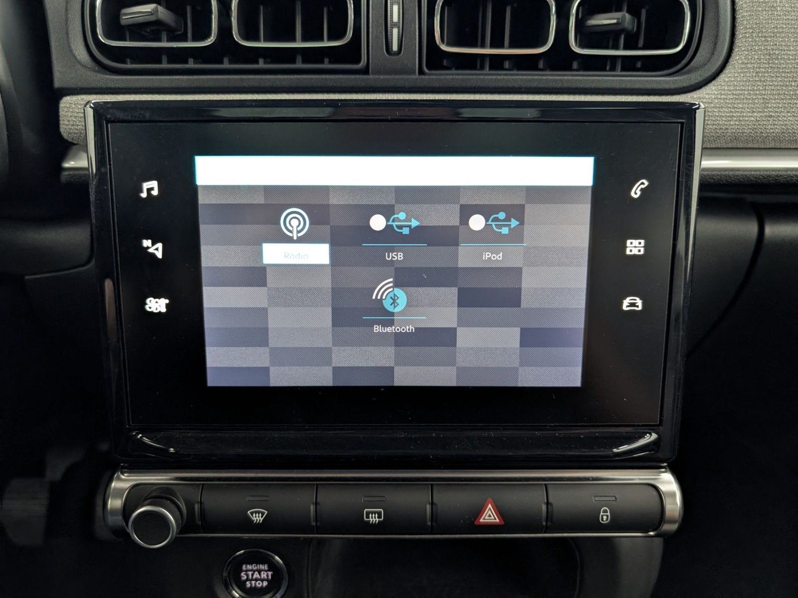 CITROEN C3  1.2 PureTech Shine Navi Pano NUR GEWERBE – Bild 19