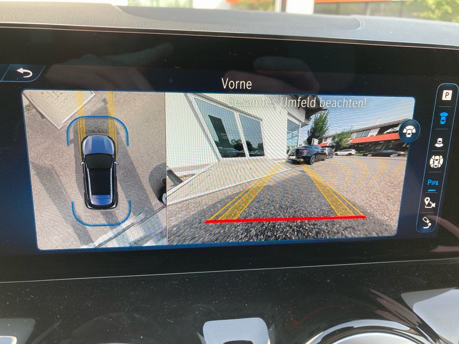 Fahrzeugabbildung Mercedes-Benz GLA 220 d 4M Progressive*AHK*Burme*Distro*MBeam*