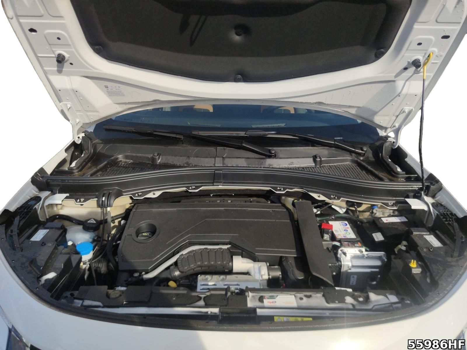 Fahrzeugabbildung Citroën C3 Aircross Plus Hybrid 145 PS AT