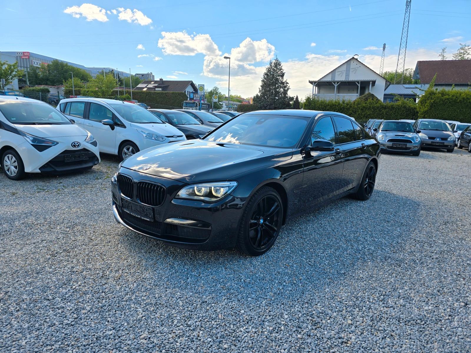 BMW 750i xDrive M-Paket / Head UP / SoftClose / FULL