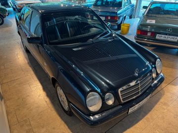 Mercedes E 230 - 9