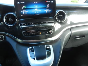Mercedes V 220 - 7