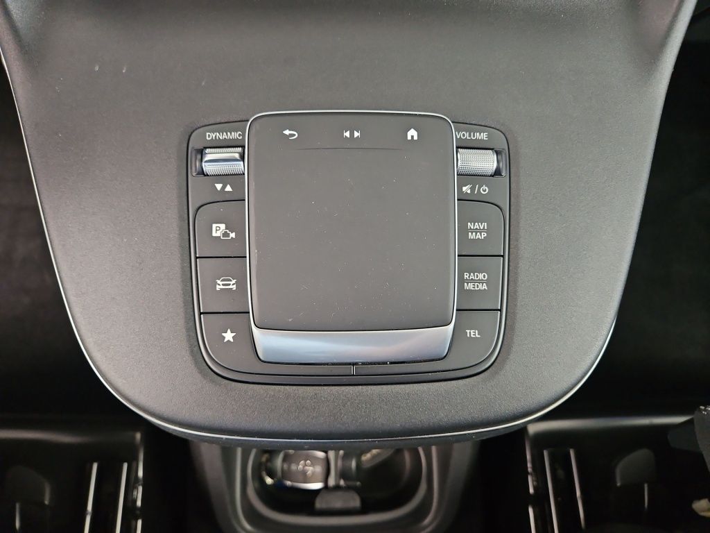 Fahrzeugabbildung Mercedes-Benz EQV 300 Lang 7 Sitze Sound 360° EASY-PACK Lenkas