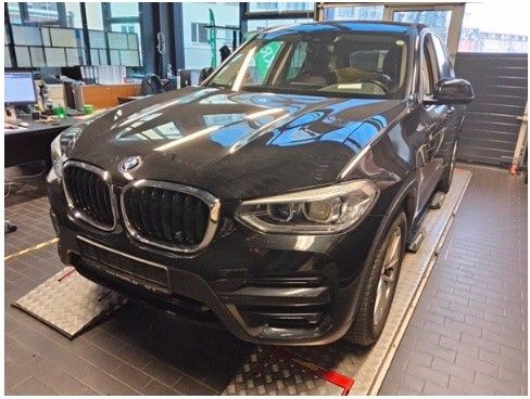 BMW X3 xDrive 20d Advantage LCProf/AHK/LED/SportSitz