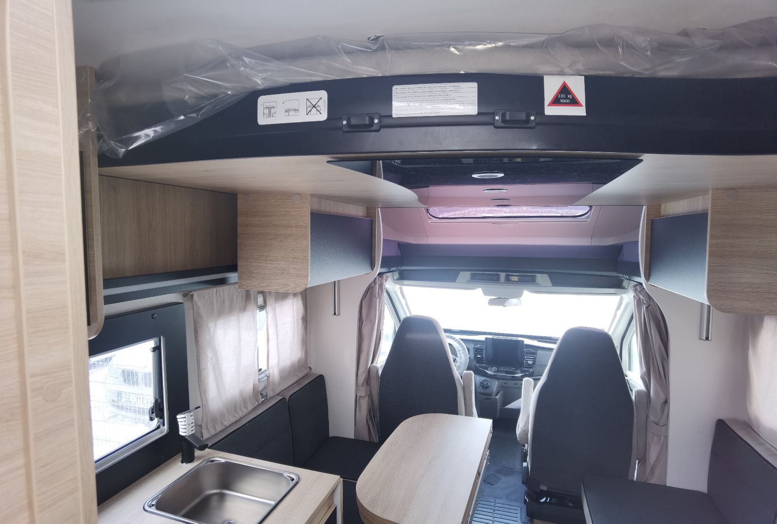 Fahrzeugabbildung Challenger 337 Etape Edition m. Hubbett
