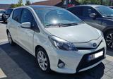 Toyota Yaris 1,5-l-VVT-i Hybrid - Panoramadach - Toyota Yaris aus 2012 mit Hybrid-Antrieb