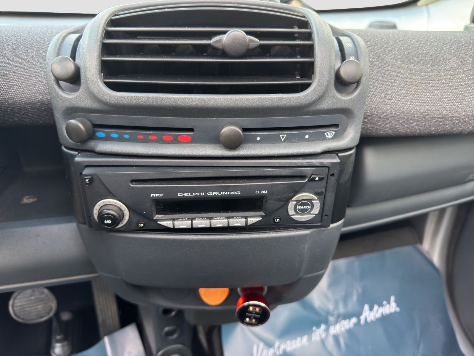 Fahrzeugabbildung Smart ForTwo cabrio Basis/Klimaanlage/Radio/TÜV