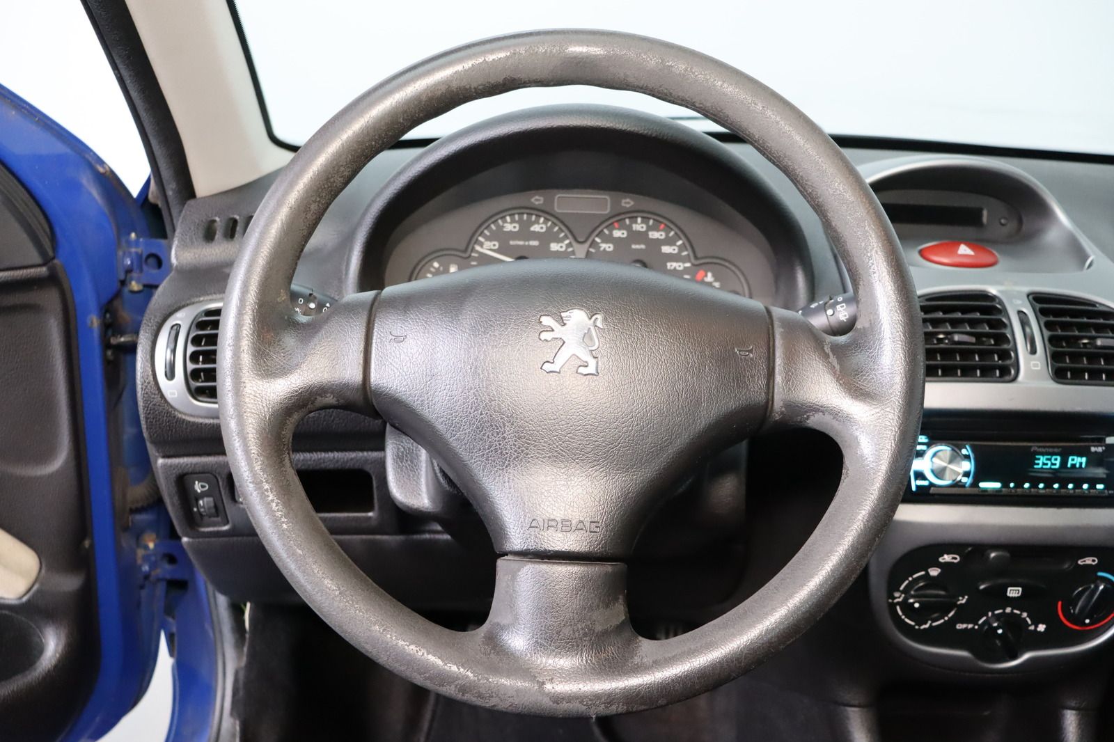 Fahrzeugabbildung Peugeot 206 1.1 Filou 60 HU/AU 01.27