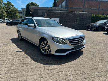 Mercedes E 220 - 2