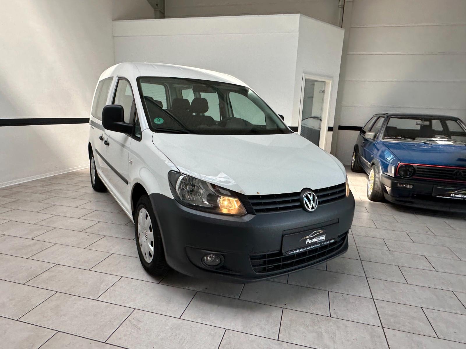 Volkswagen Caddy 2012 — rear view