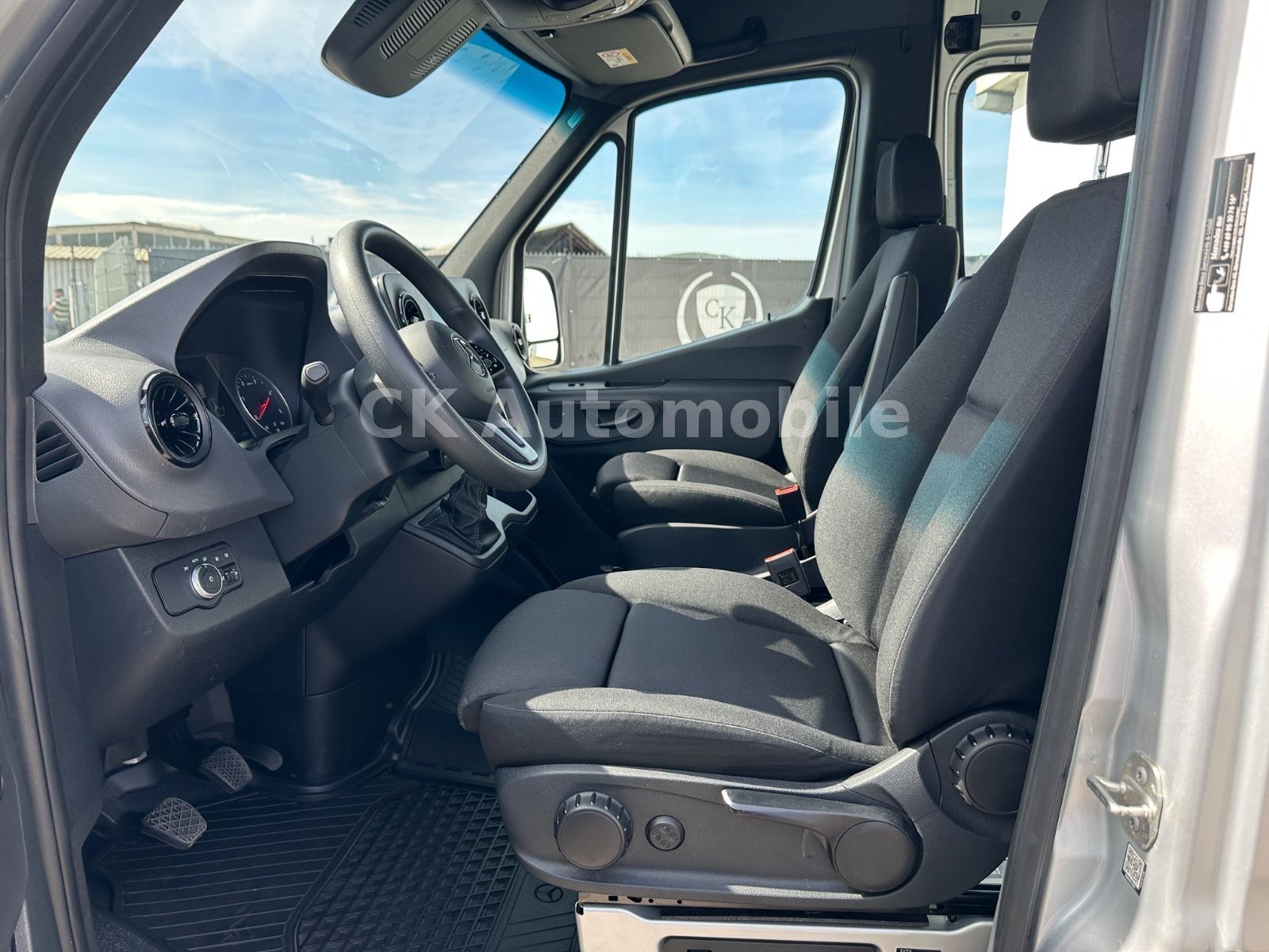 Fahrzeugabbildung Mercedes-Benz Sprinter III Kasten 317 CDI/Mixto/4 Sitze/Navi