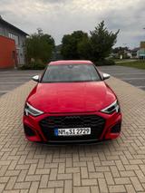 Audi S3 TFSI S tronic quattro -