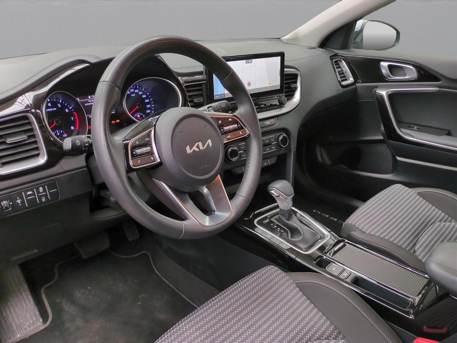 Kia CEED SW 1.5T DCT SPIRIT FULL-LED|KAMERA|NAVI|17Z