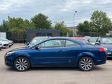 Ford Focus Cabrio Black Magic 2.0l HU neu/SHZ - Ford Focus: Black Magic