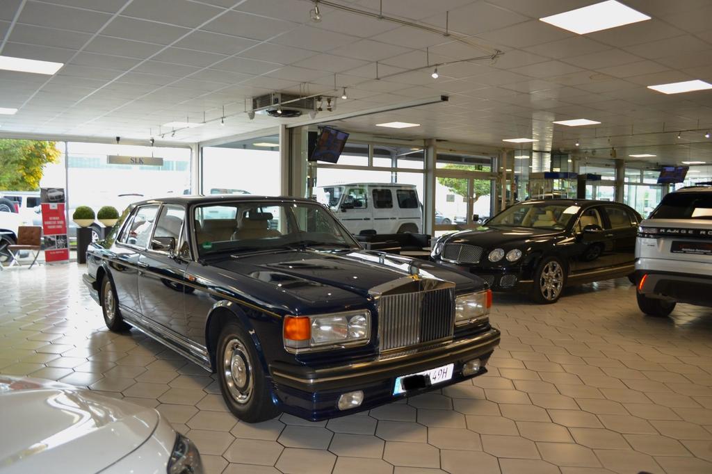 Rolls-Royce Silver Spirit