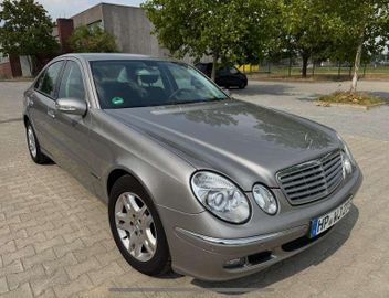Mercedes E 280 - 11