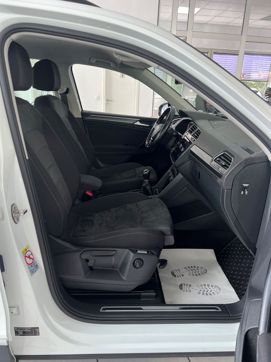 Fahrzeugabbildung Volkswagen Tiguan Comfortline 2.0TDI *DIGITALTACHO*LED*360°