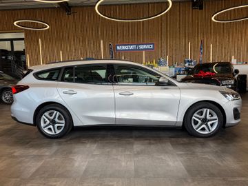 MYAUTOCENTER – Gebraucht- und Jahreswagen mit Werkstattservice in Pfaffenhofen Ford Focus *KEYLESS*TEMPO*SIHZ*LKHZ*NAVI*LED*