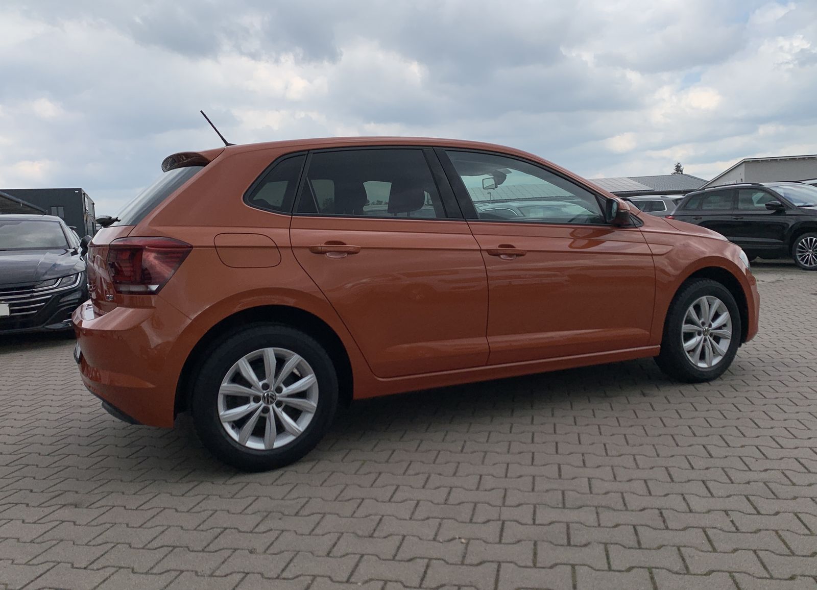 Fahrzeugabbildung Volkswagen Polo 1.0 TGI*Highline*Navi*Cam*ACC*SHZ*MFL*