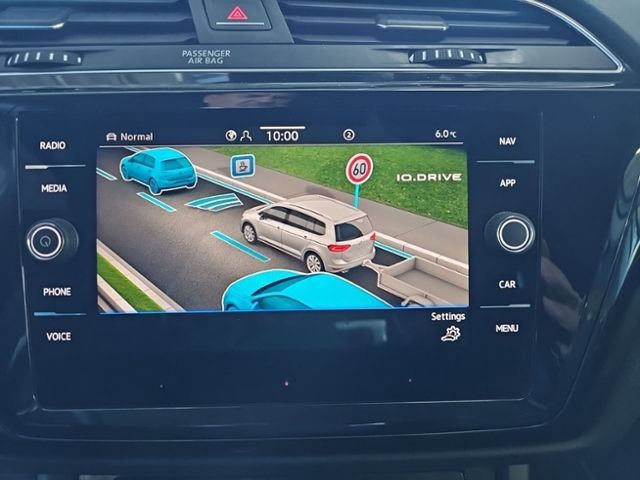 Fahrzeugabbildung Volkswagen Touran 1.5 TSI DSG Highline BLACK STYLE 7-SITZER
