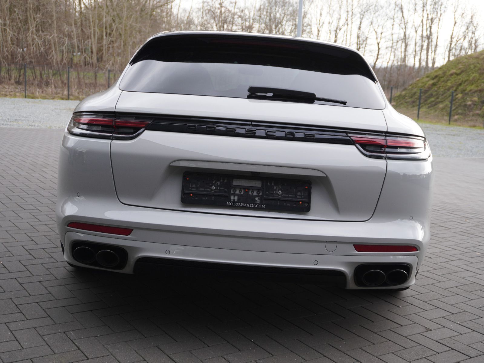 Fahrzeugabbildung Porsche Panamera Sport Turismo 4 E-Hybrid