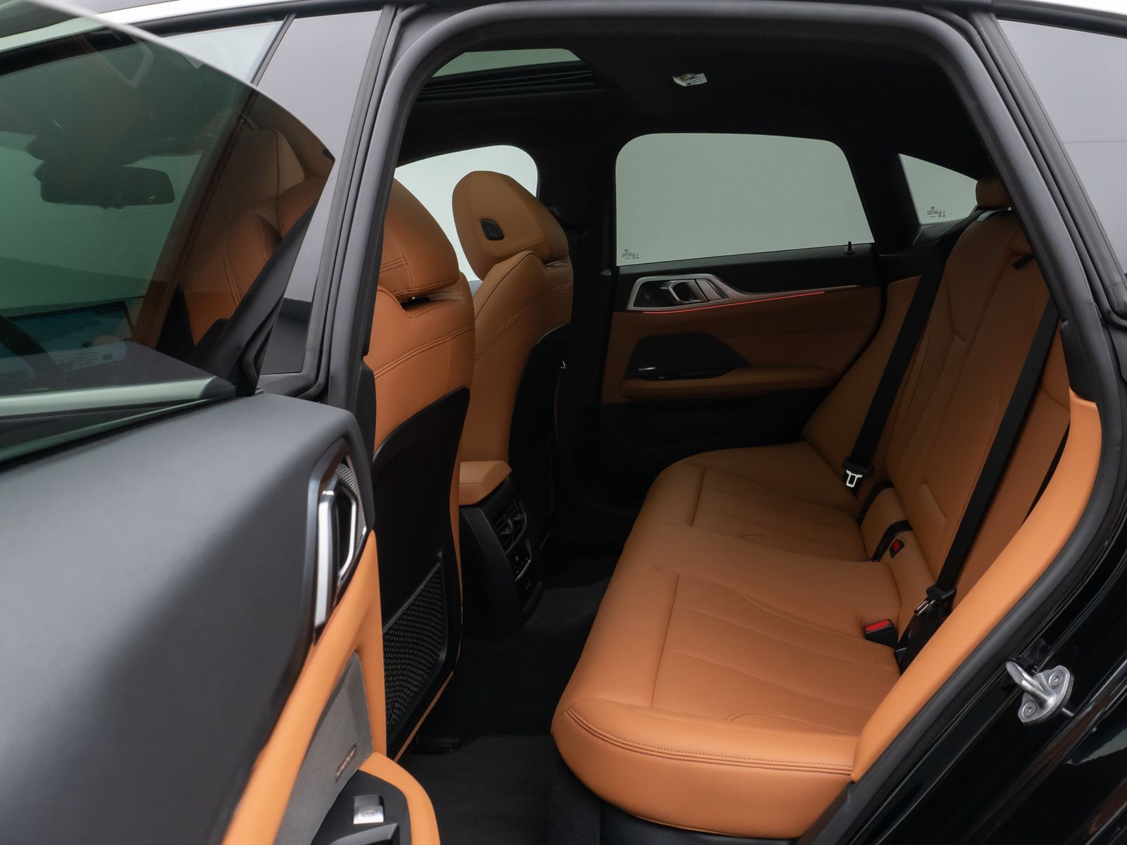 Fahrzeugabbildung BMW i4 eD40 GranCoupé Glasdach Laser 360°AHK Komfort