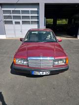 Mercedes-Benz Mercedes W201 190er 2.6L 6 Zylinder Automatik - Mercedes-Benz 190 mit Benzin-Antrieb: Limousine, mit Klimaanlage, 2.6